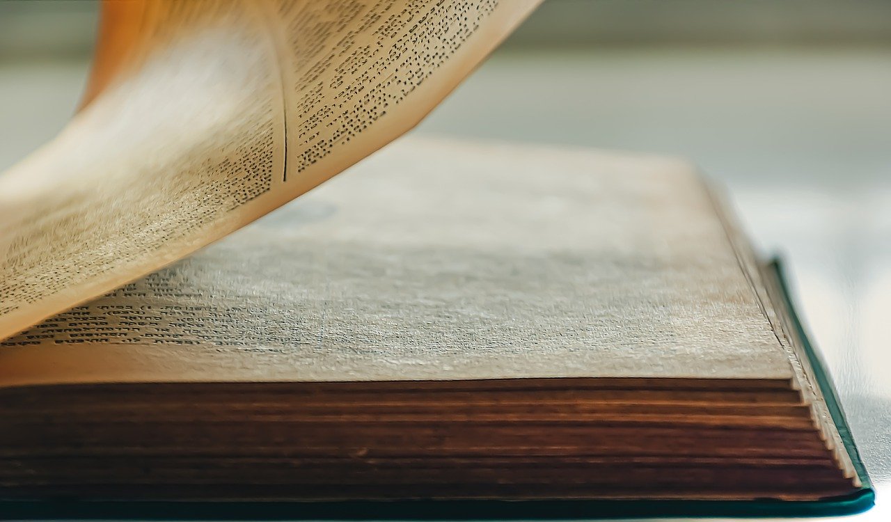 book-g3e7a7f5ff_1280